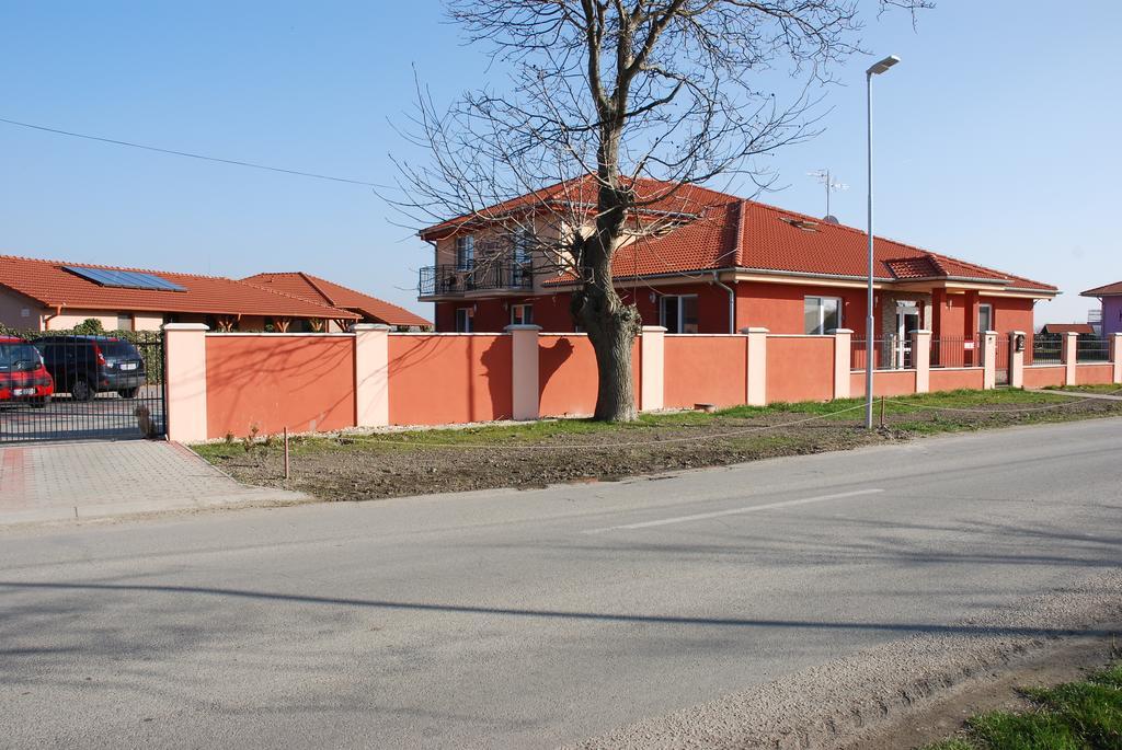 Ferienwohnung Fridrich apartman Veľký Meder Exterior foto