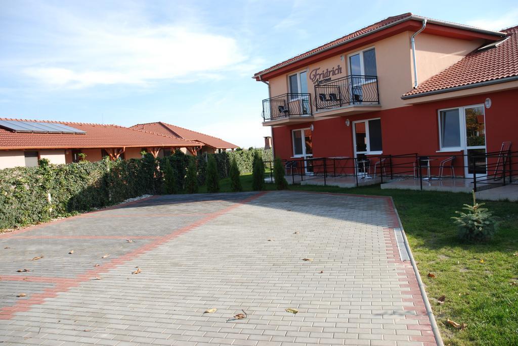 Ferienwohnung Fridrich apartman Veľký Meder Exterior foto